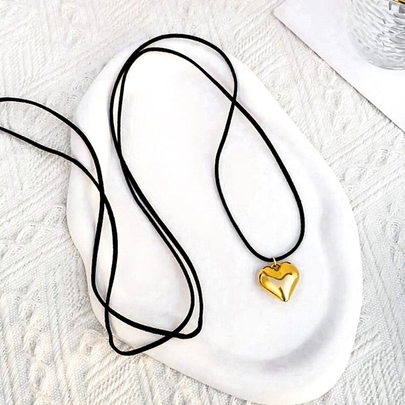 ⚜️[𝟯/$𝟮𝟴]⚜️NEW Large Acrylic Heart Lariat Necklace - Picture 3 of 15